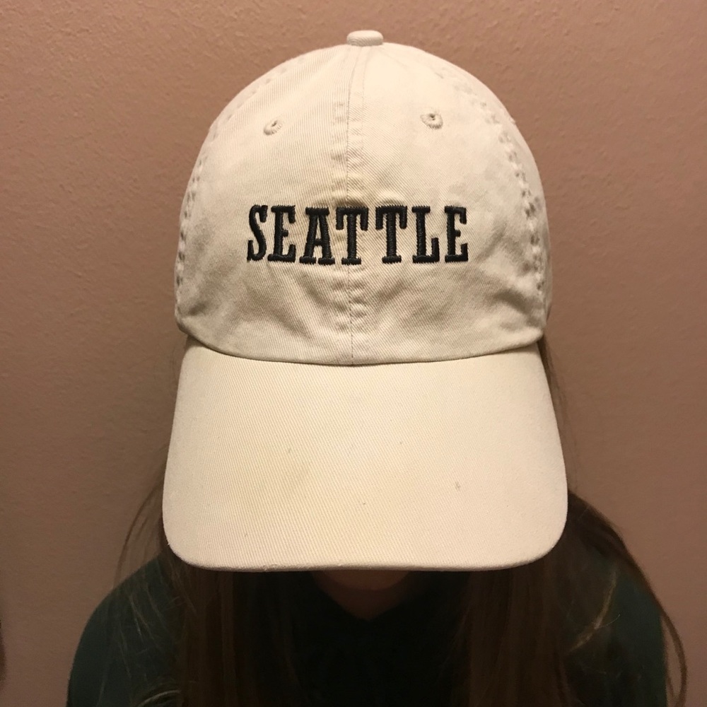 Seattle off white hat